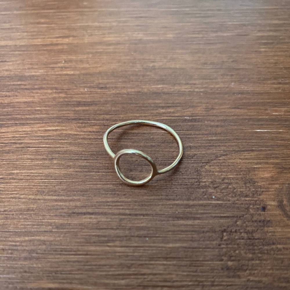 Mejuri Circle Ring